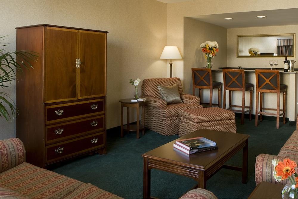 Holiday Inn Arlington At Ballston By Ihg Bagian luar foto
