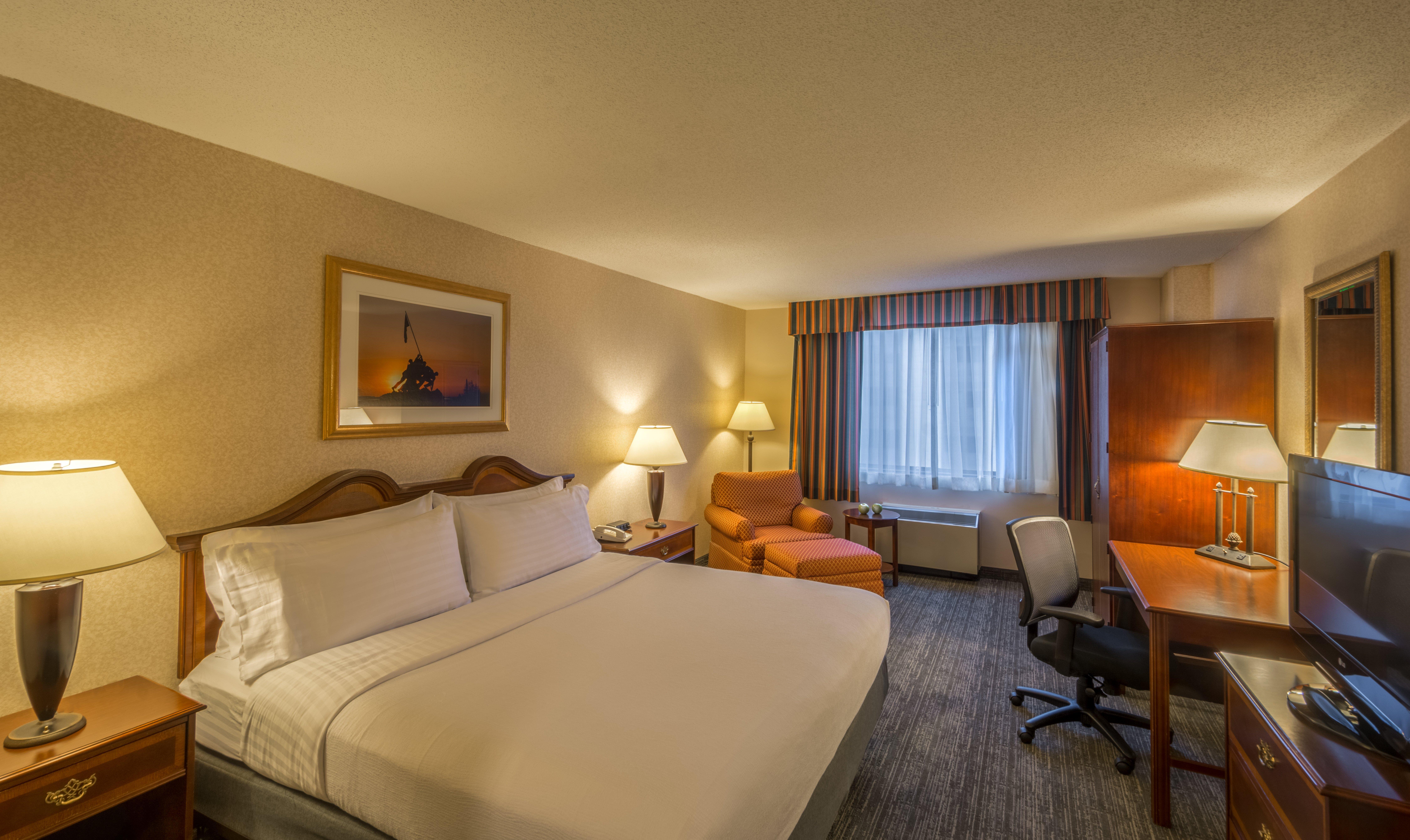 Holiday Inn Arlington At Ballston By Ihg Bagian luar foto