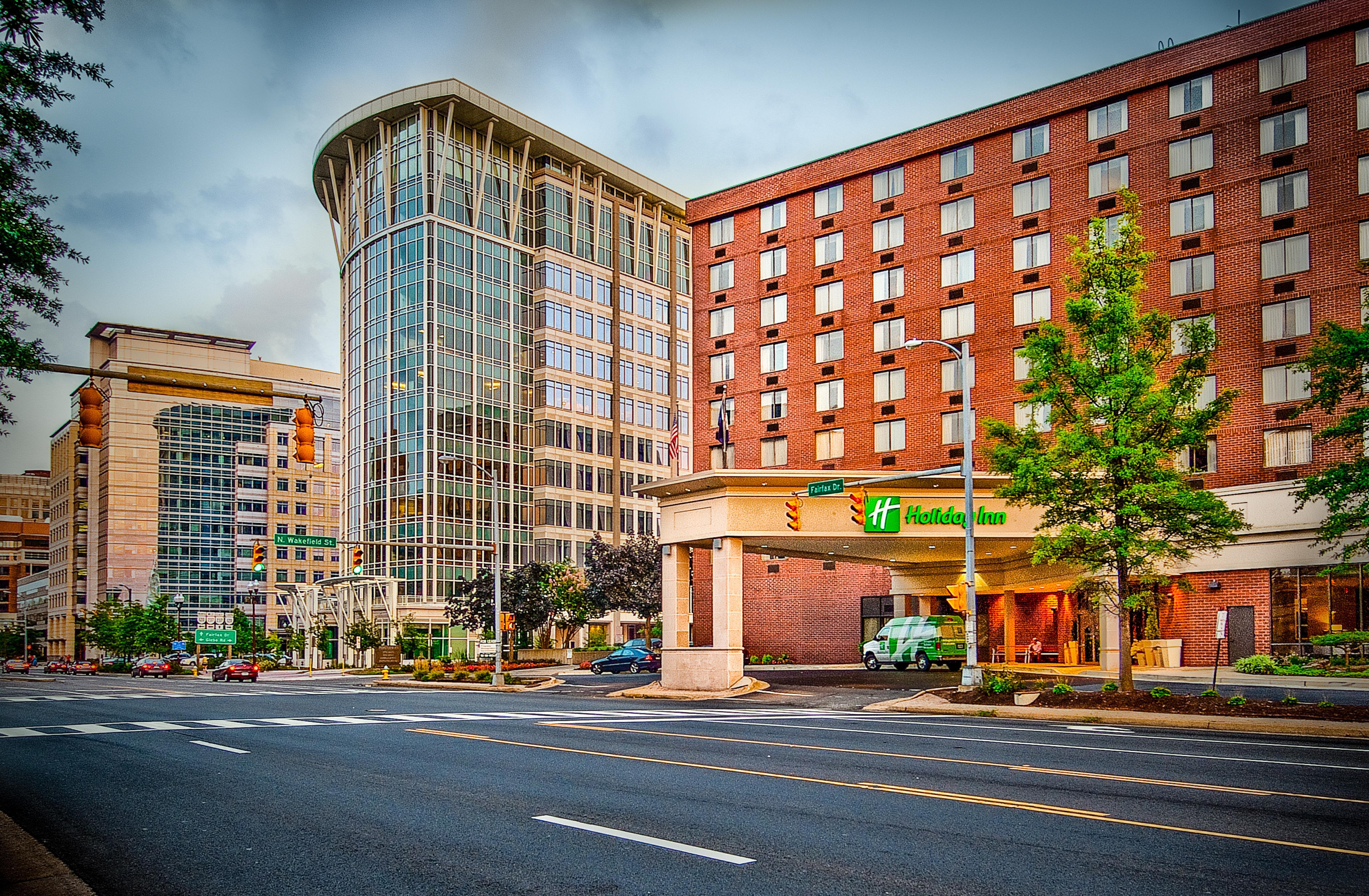 Holiday Inn Arlington At Ballston By Ihg Bagian luar foto