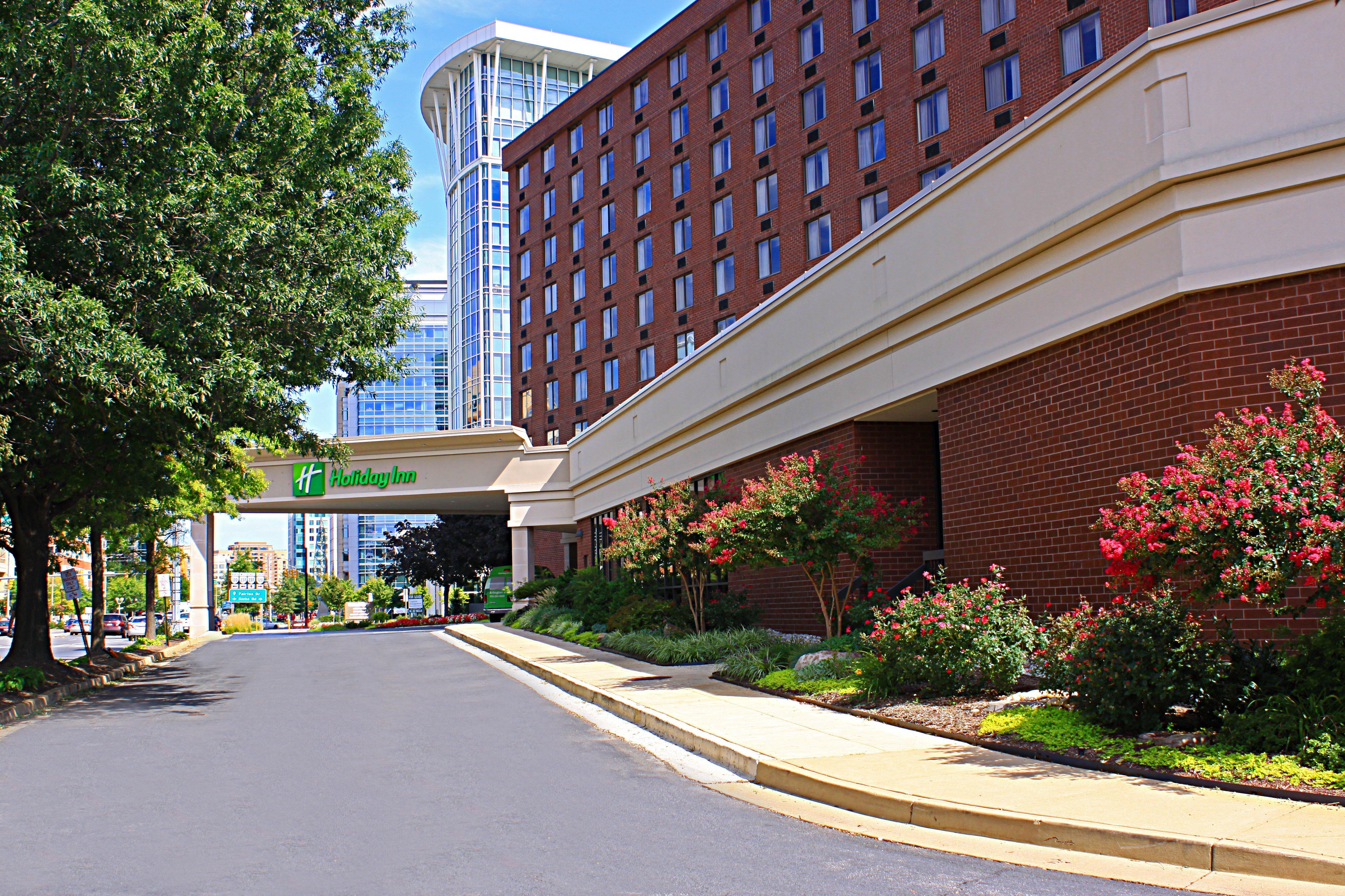 Holiday Inn Arlington At Ballston By Ihg Bagian luar foto